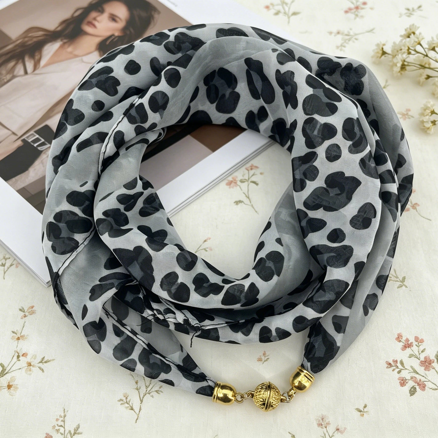 Leopard Print Magnetic Buckle Square Scarf